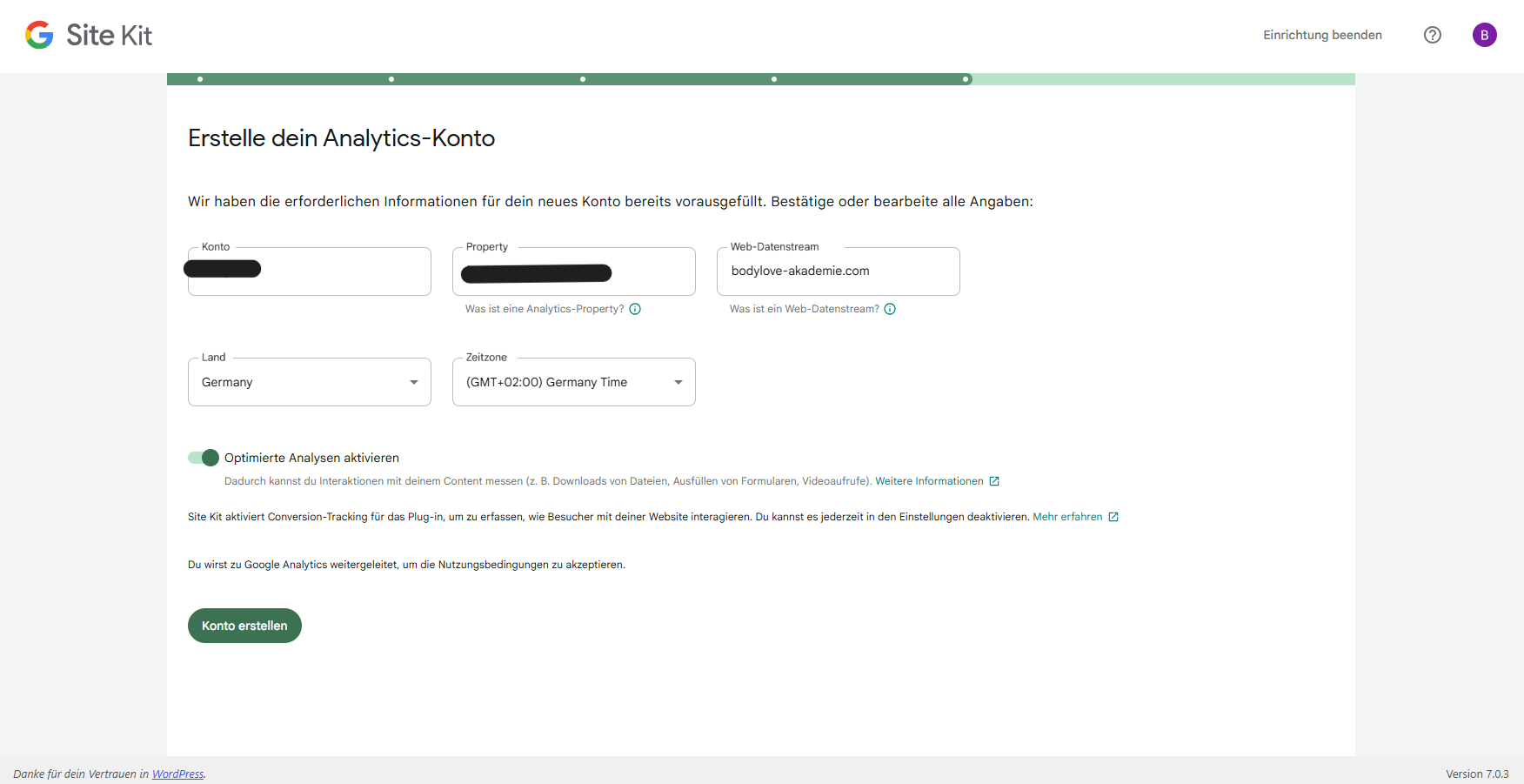 Site-Kit-Bildschirm Erstelle dein Analytics-Konto mit vorausgefüllten Feldern und Konto-erstellen-Button