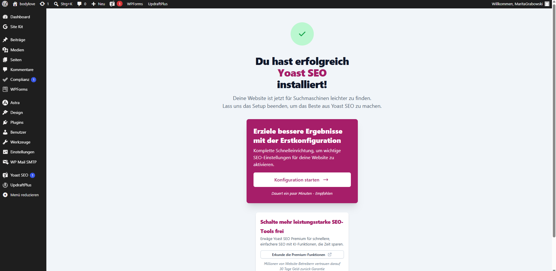 Yoast SEO Aktivierungs-Bildschirm mit Konfiguration-starten-Button und Premium-Hinweis